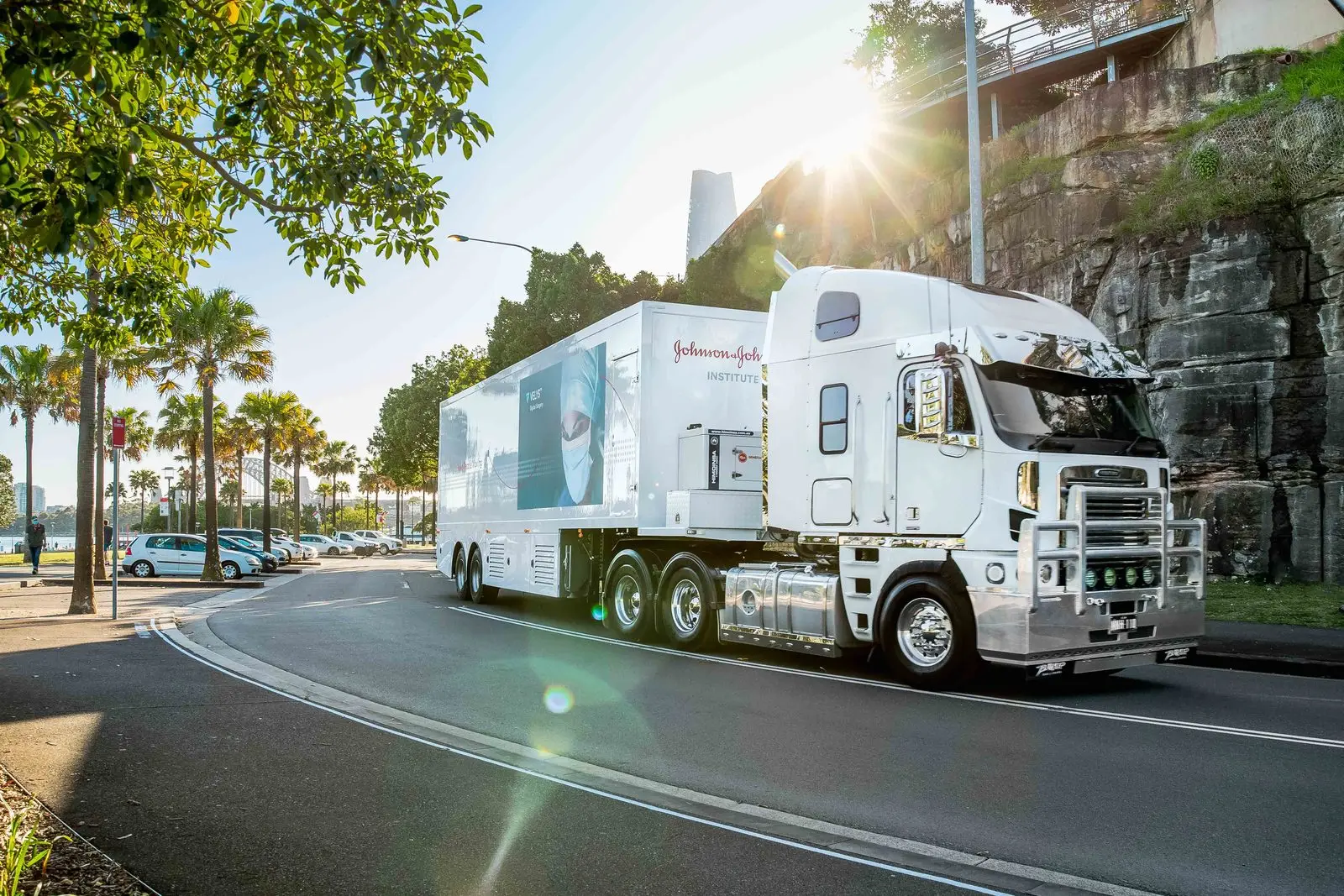 Johnson & Johnson VELYS Mobile Lab and Virtual Tour, image 10 of 14