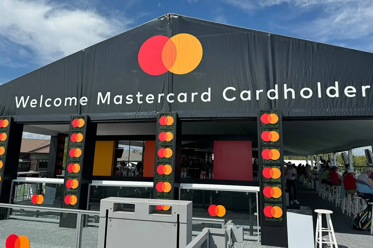 Mastercard #TheHoleStory at The Open, image 4 of 13